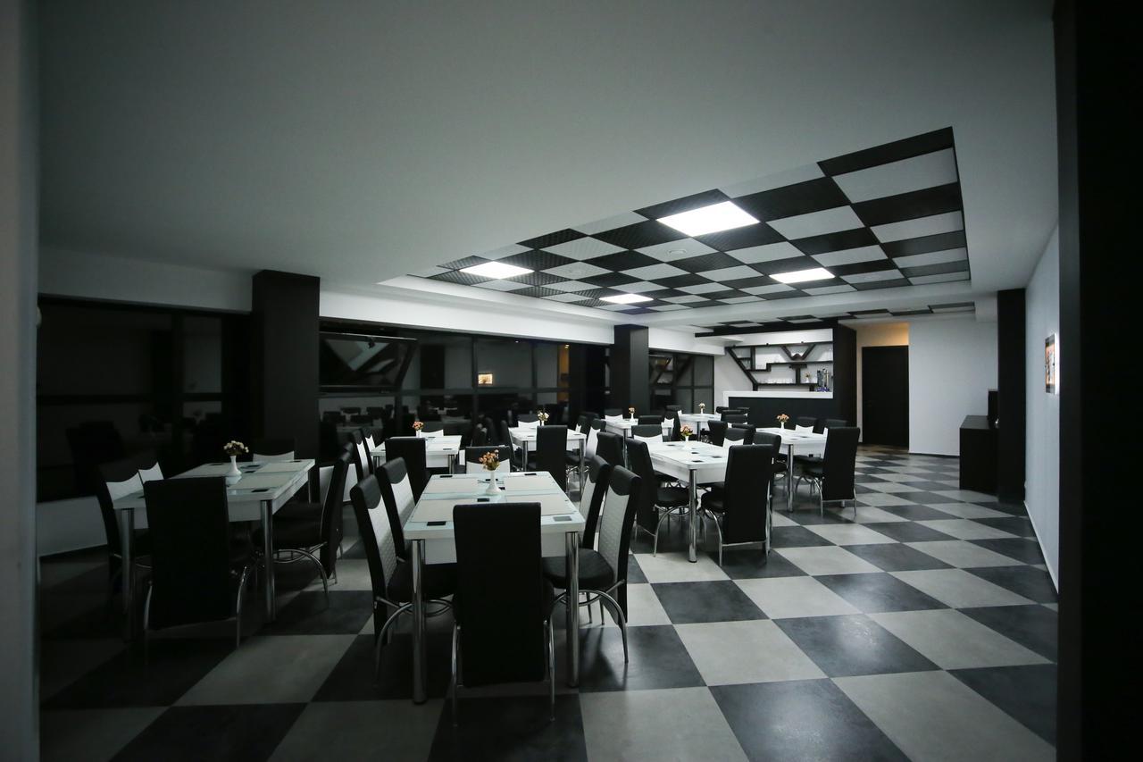 West Tower Hotel Kutaisi Exterior photo
