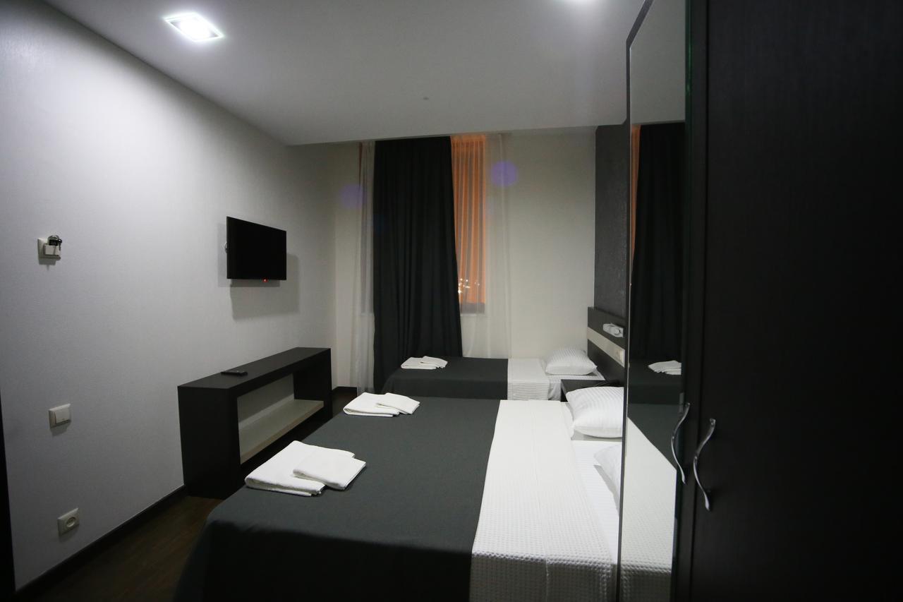 West Tower Hotel Kutaisi Exterior photo