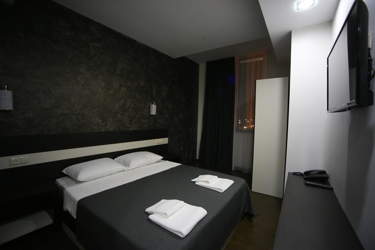 West Tower Hotel Kutaisi Exterior photo